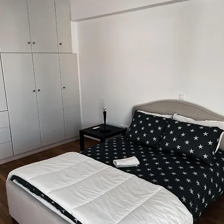 Seaside Family Apartment Athens